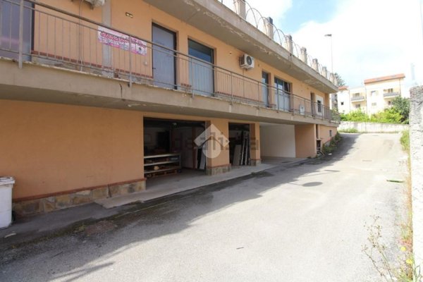 box auto in vendita ad Agropoli