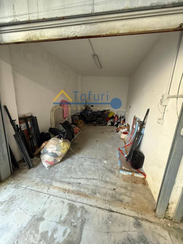 box auto in vendita ad Agropoli