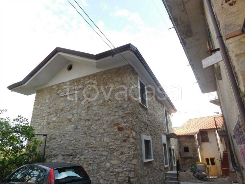 casa indipendente in vendita ad Albanella