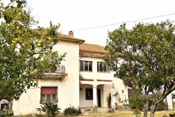 casa indipendente in vendita ad Albanella