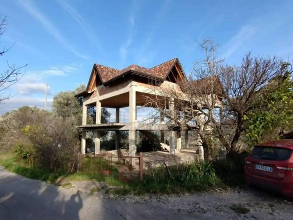 casa indipendente in vendita ad Albanella