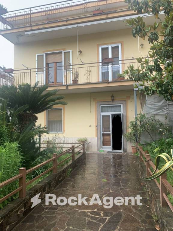 casa indipendente in vendita ad Albanella