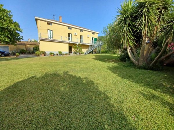 casa indipendente in vendita ad Albanella