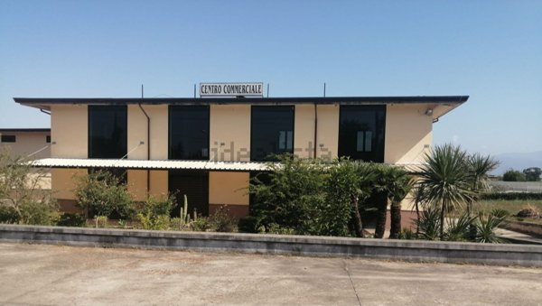 capannone in vendita ad Albanella