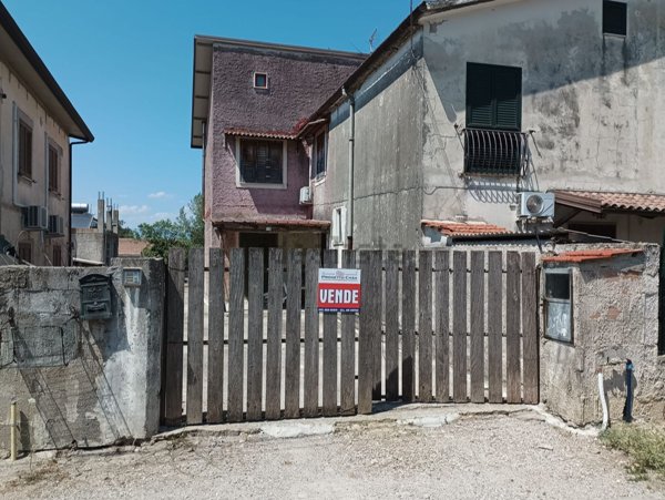 casa semindipendente in vendita ad Albanella