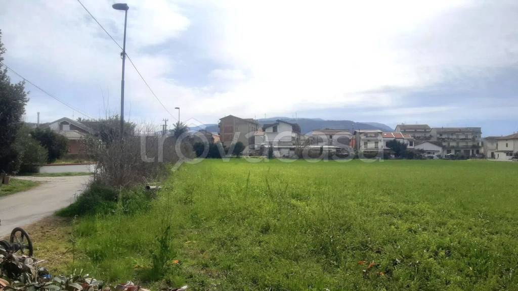 negozio in vendita ad Albanella