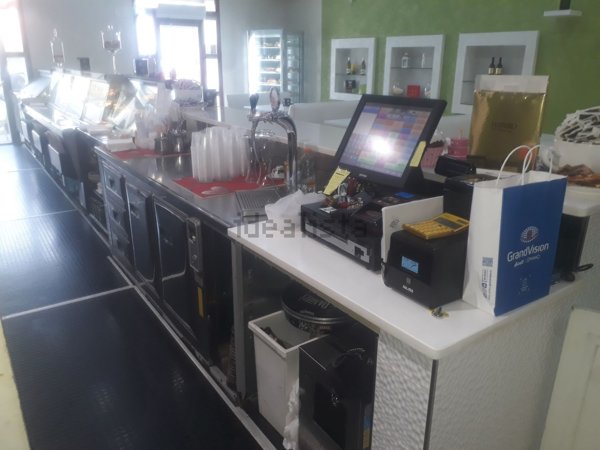 negozio in vendita ad Albanella