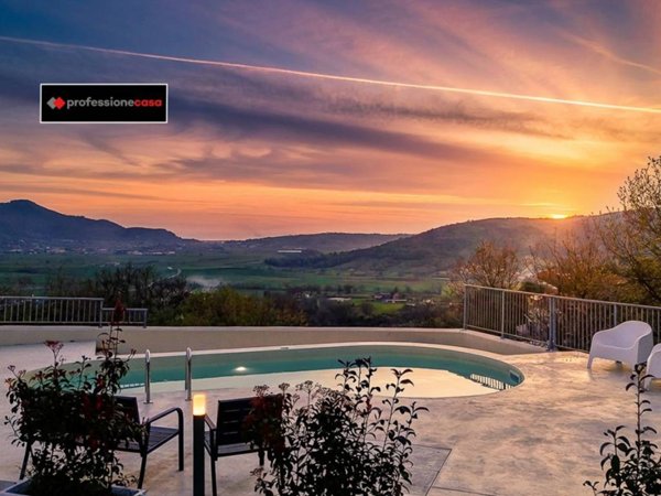 casa indipendente in vendita ad Albanella