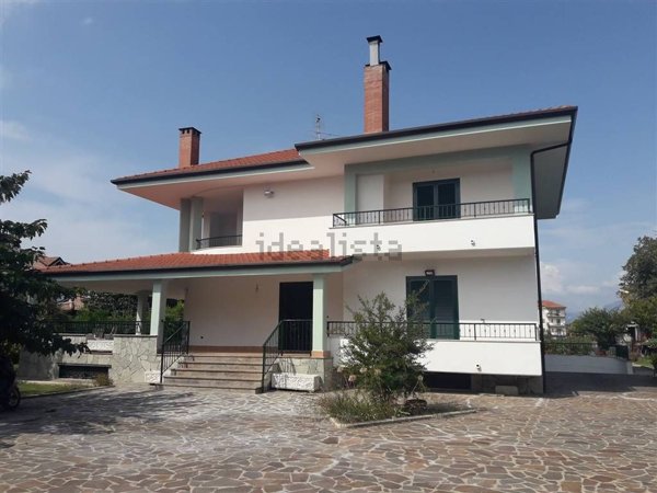 casa indipendente in vendita ad Albanella