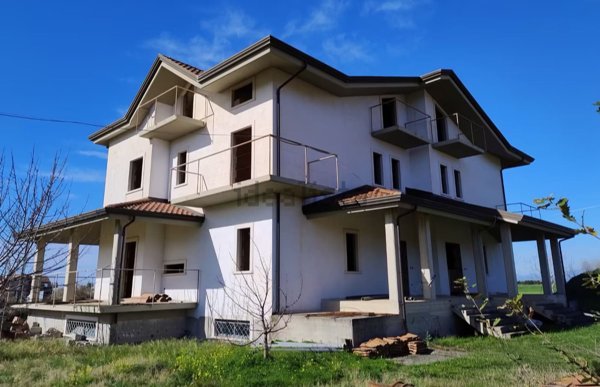 casa indipendente in vendita ad Albanella