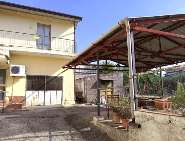 casa indipendente in vendita ad Albanella