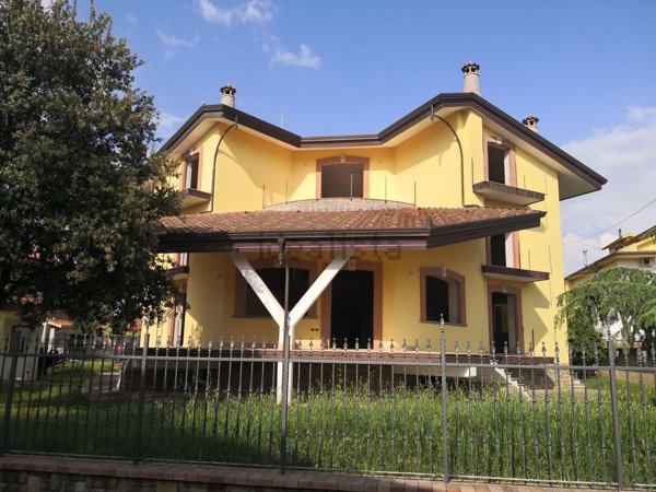 casa indipendente in vendita ad Albanella