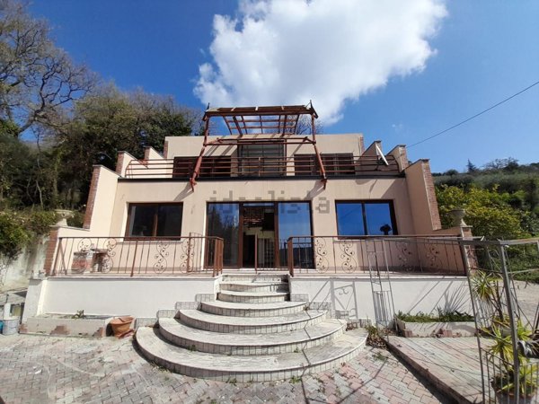 casa indipendente in vendita ad Albanella