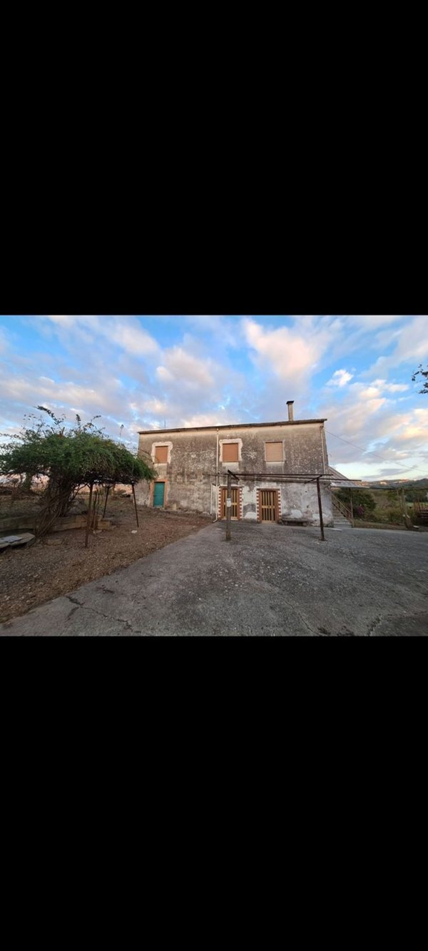 casa indipendente in vendita ad Albanella