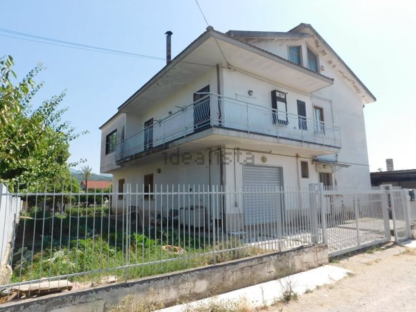 casa semindipendente in vendita ad Albanella