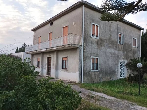 casa indipendente in vendita ad Albanella