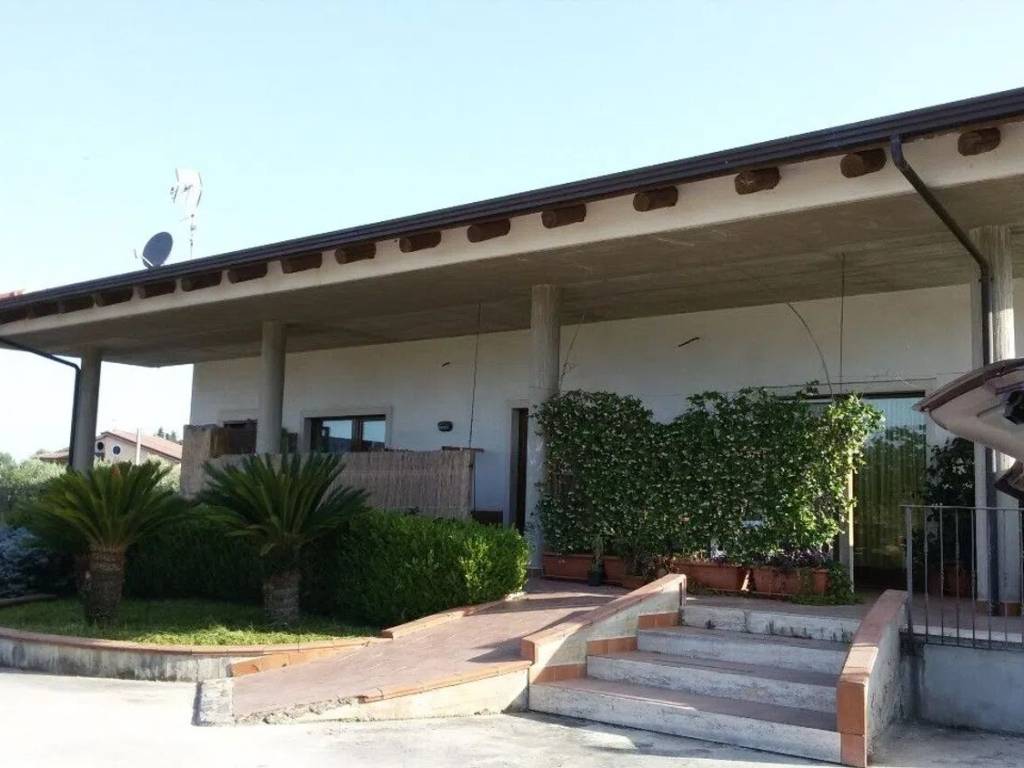 casa indipendente in vendita ad Albanella