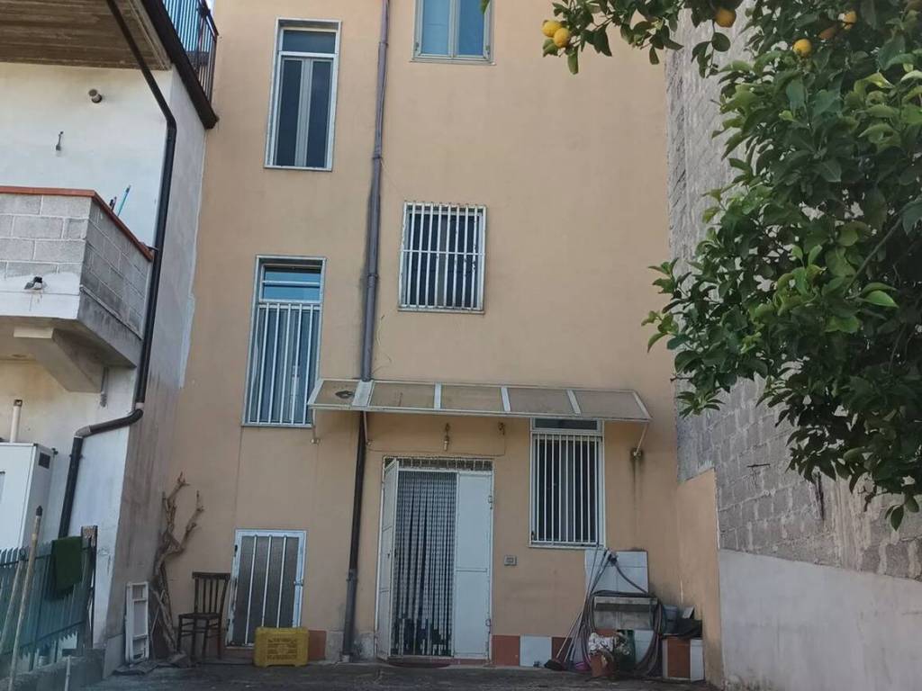 casa indipendente in vendita ad Albanella
