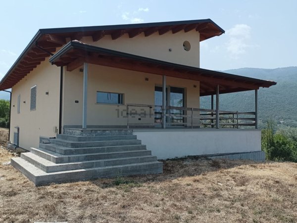 casa indipendente in vendita ad Albanella