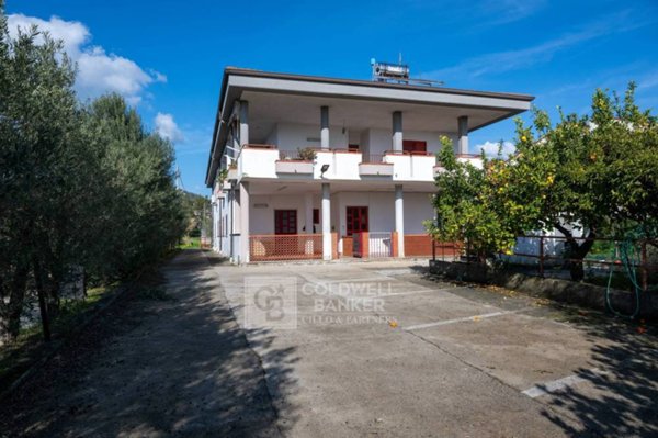 appartamento in vendita ad Alfano