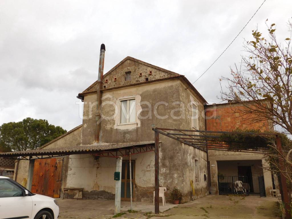 casa indipendente in vendita ad Altavilla Silentina in zona Cerrelli
