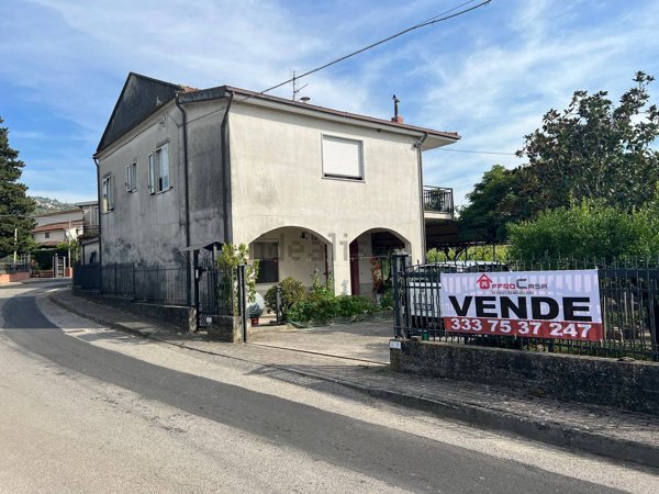 casa indipendente in vendita ad Altavilla Silentina