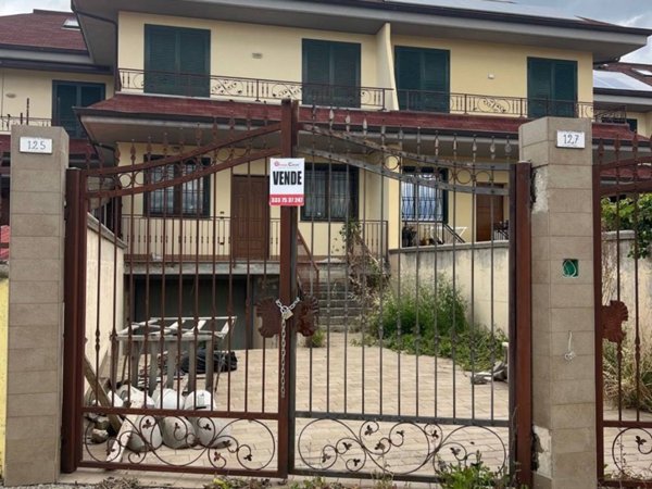 casa indipendente in vendita ad Altavilla Silentina in zona Cerrelli