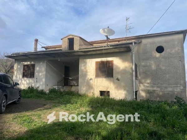 casa indipendente in vendita ad Altavilla Silentina in zona Borgo Carillia
