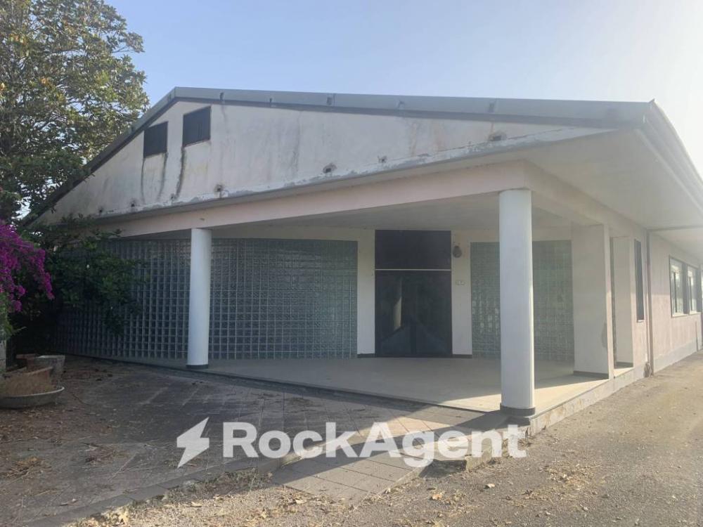 locale commerciale in vendita ad Altavilla Silentina