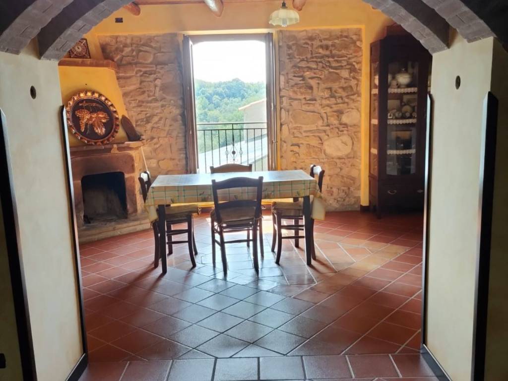 casa indipendente in vendita ad Altavilla Silentina