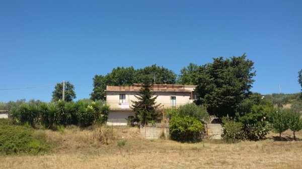 casa indipendente in vendita ad Altavilla Silentina