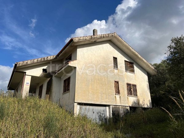 casa indipendente in vendita ad Altavilla Silentina
