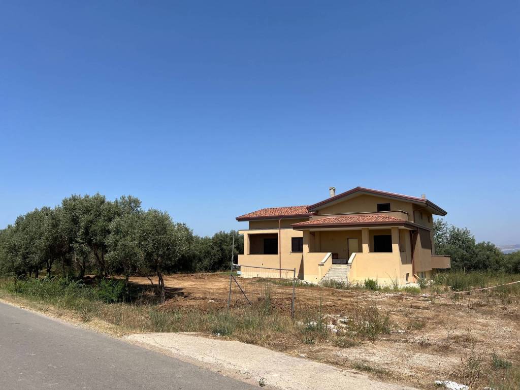 casa indipendente in vendita ad Altavilla Silentina