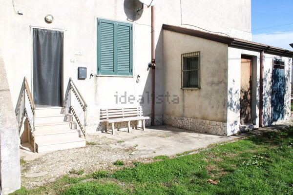 appartamento in vendita ad Altavilla Silentina in zona Cerrelli