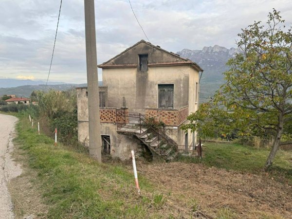 casa indipendente in vendita ad Altavilla Silentina