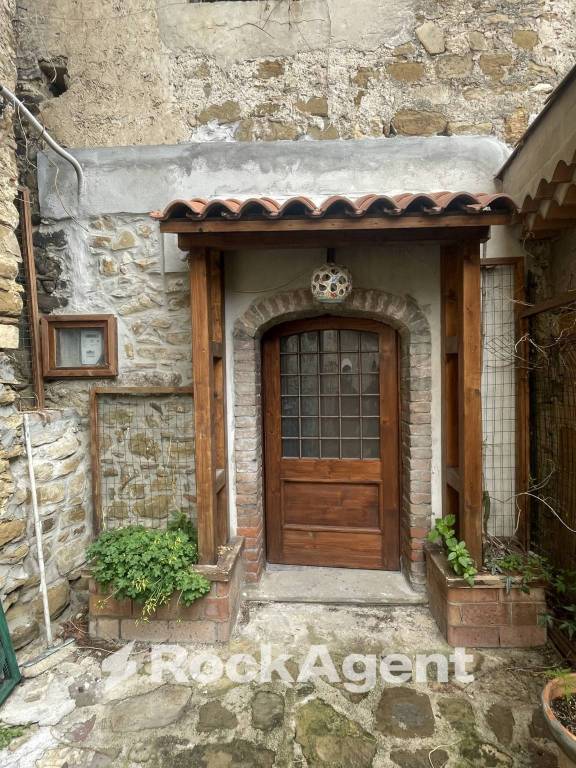 appartamento in vendita ad Altavilla Silentina in zona Borgo Carillia
