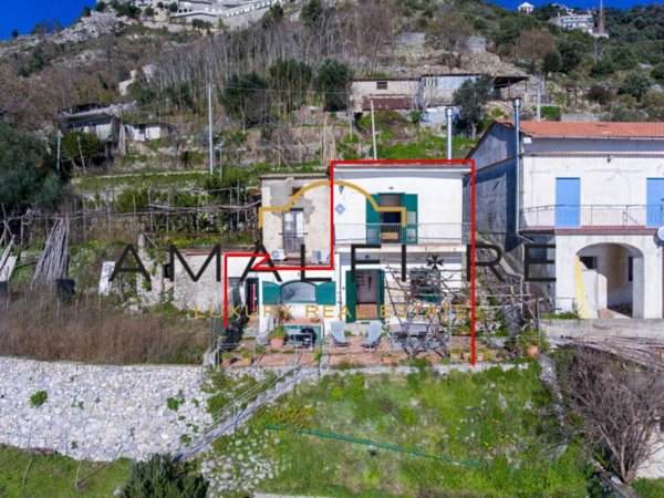 appartamento in vendita ad Amalfi in zona Tovere