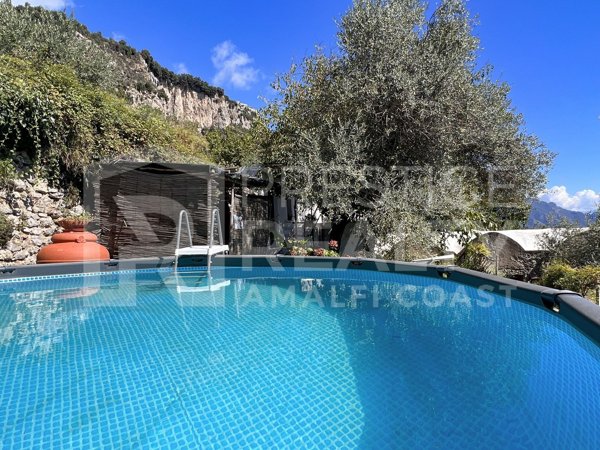 pentavano in vendita ad Amalfi in zona Tovere