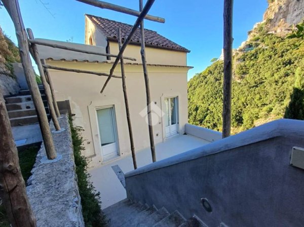 appartamento in vendita ad Amalfi in zona Pogerola