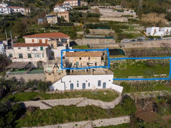 casa indipendente in vendita ad Amalfi in zona Tovere