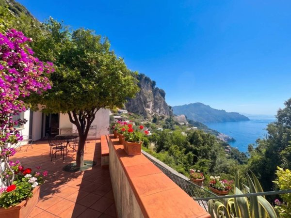 casa indipendente in vendita ad Amalfi in zona Tovere