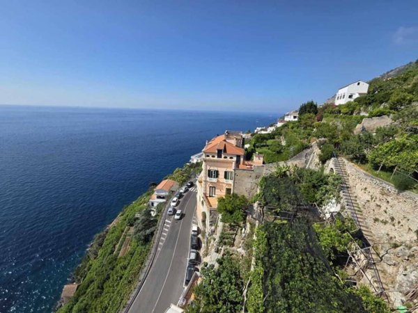 appartamento in vendita ad Amalfi in zona Pastena/Lone
