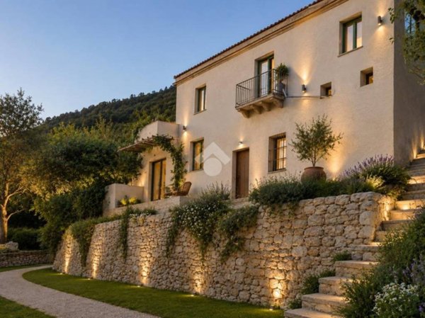 casa indipendente in vendita ad Amalfi in zona Tovere