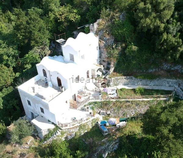 appartamento in vendita ad Amalfi in zona Pogerola