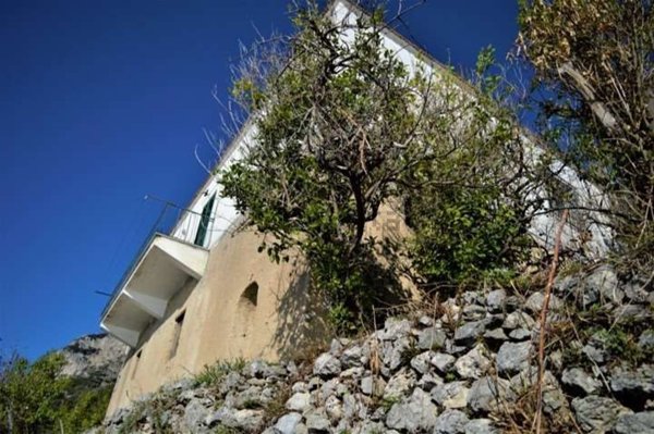 casa indipendente in vendita ad Amalfi in zona Pogerola
