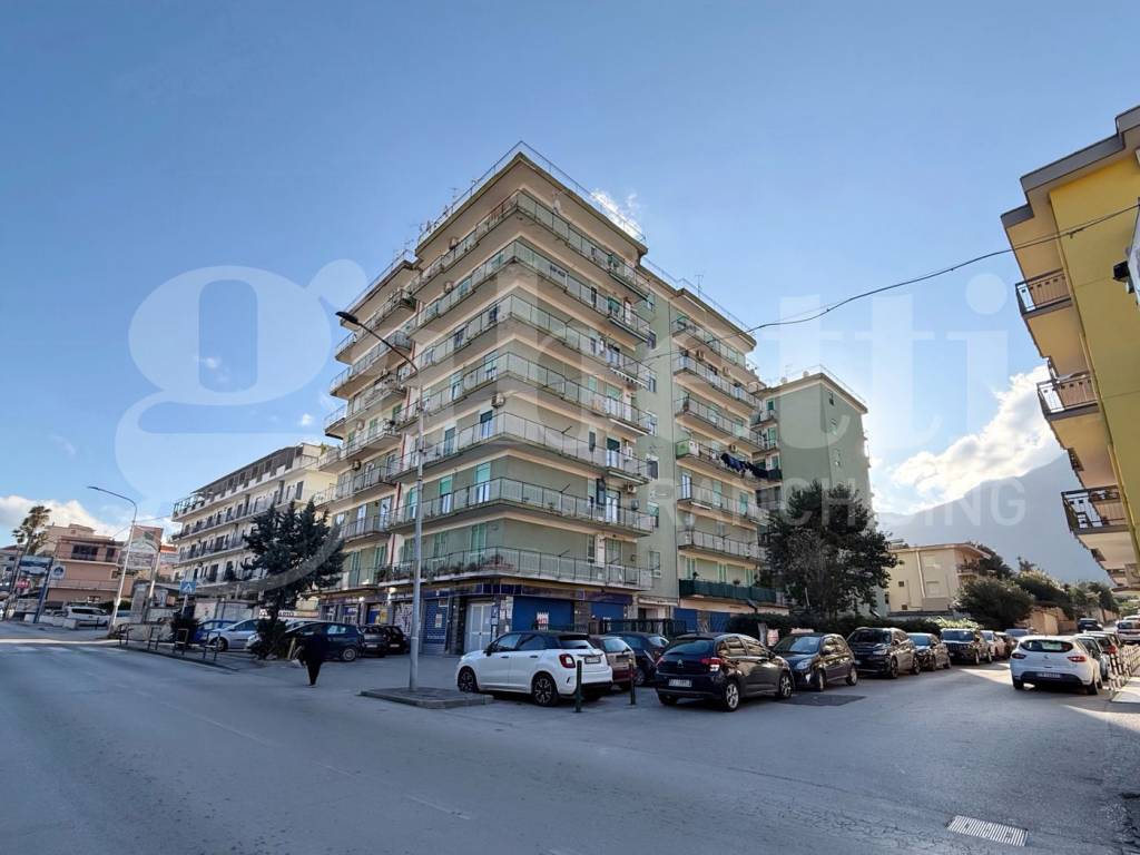 appartamento in vendita ad Angri