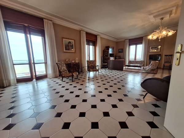 appartamento in vendita ad Angri