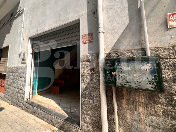 locale commerciale in vendita ad Angri