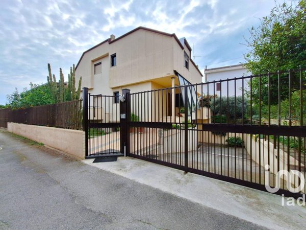 casa indipendente in vendita ad Angri