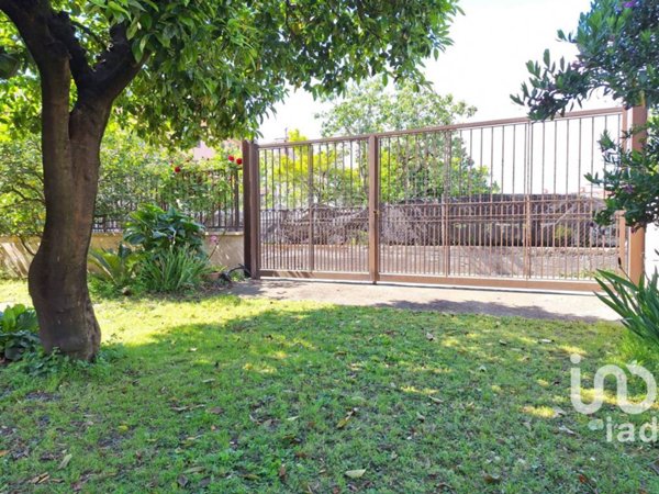 casa indipendente in vendita ad Angri